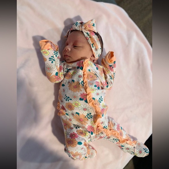 Meet your Posher Susan & Family - Picture 1 of 14